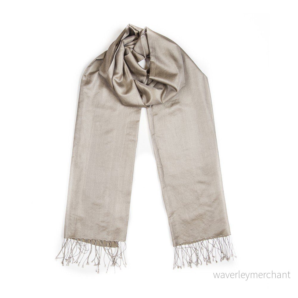 Krémová šála Silk and Cashmere Frangles v:731804
