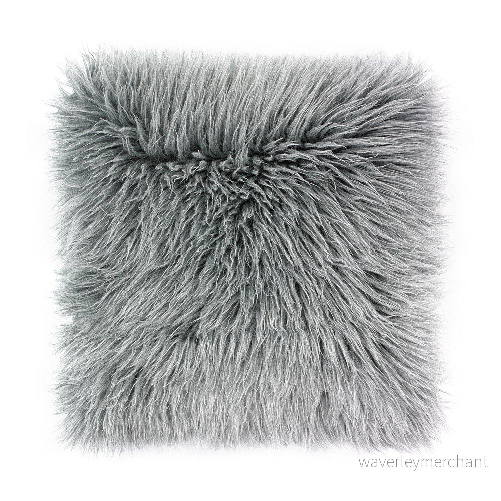 Šedý povlak na polštář WeLoveBeds Fluffy, 50 x 50 cm v:1157424